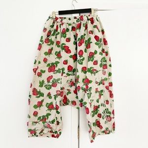 ISO these Magnolia Pearl strawberry pants!